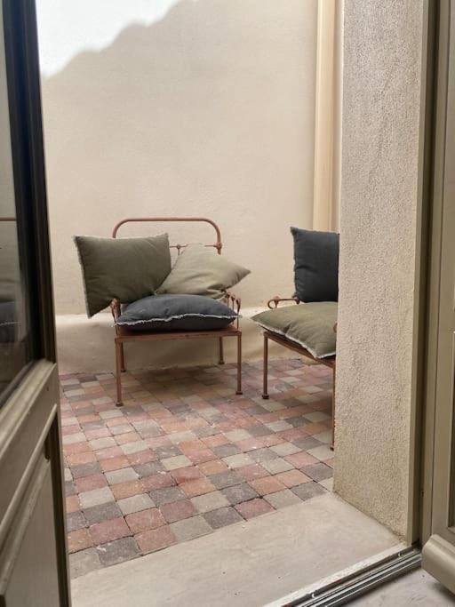 La Loge Familiale: 110M2, Place Rose Goudard, Ac LʼIsle-sur-la-Sorgue Extérieur photo
